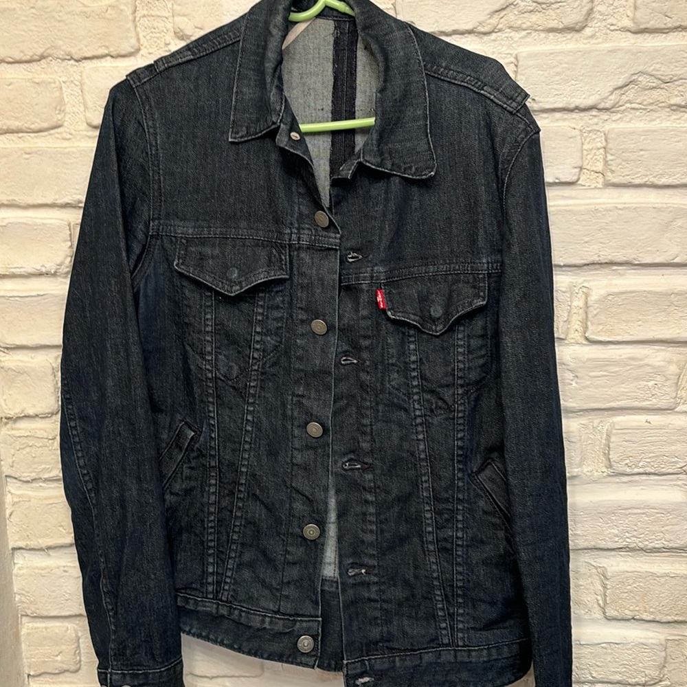Unique Levi’s Trucker  Unisex Jean Jacket small